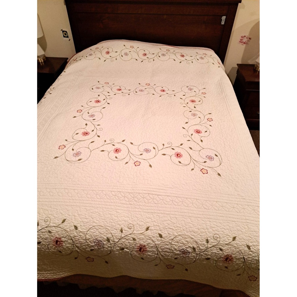 Home Classics Queen Quilt Ivory Cotton Floral Embroidered Scalloped Bedspread